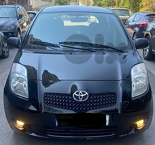 Toyota Yaris 2008 hachback full automatik Toyota Yaris 2008 hachback full automatik