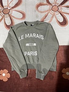sweatshirt