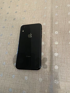 iphone xr.  128 gb