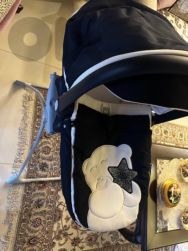 baby car seat and porte bébé
