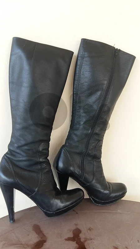 Bottines cuir véritable 38/39 noirs