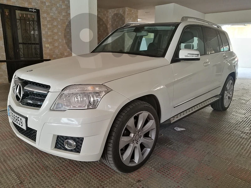 Mercedes-Benz GLK350 2011