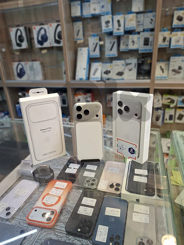 Used like new iphone 17 pro 256 gb sim silver