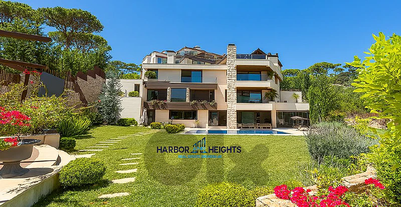 Villa for Rent in Baabdat - فيلا للإيجار في بعبدات