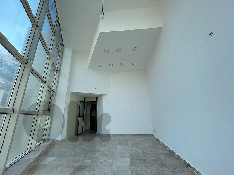 Office for Rent – Achrafieh, Sodeco   مكتب للإيجار - الأشرفية، سوديكو