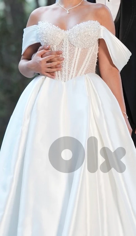wedding dress