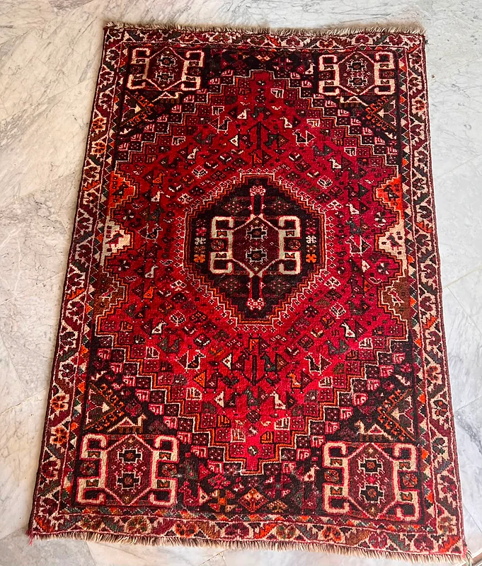 Vintage Persian Rug – Small Size – Perfect Accent Piece