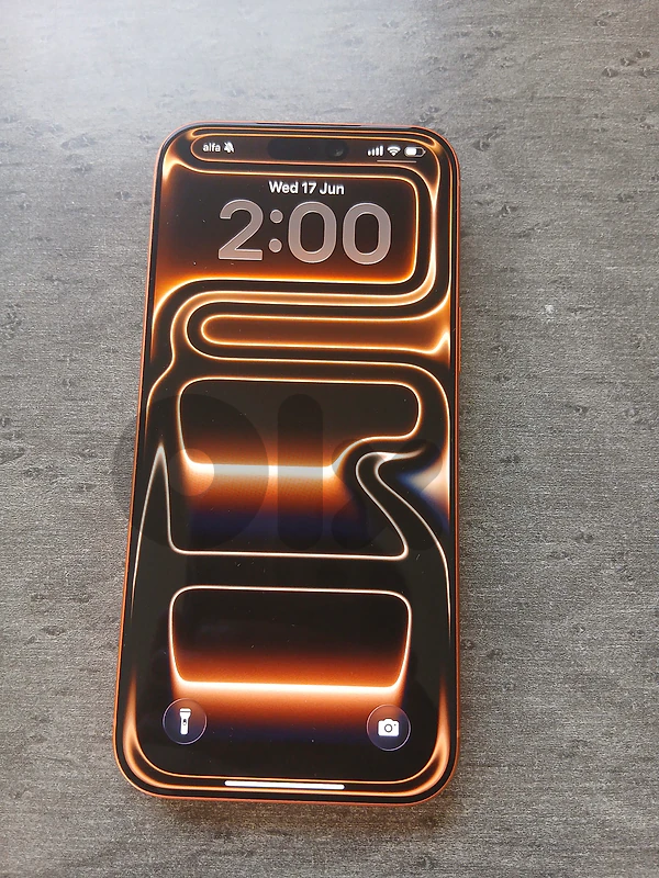 iphone 17 Pro Max | Orange