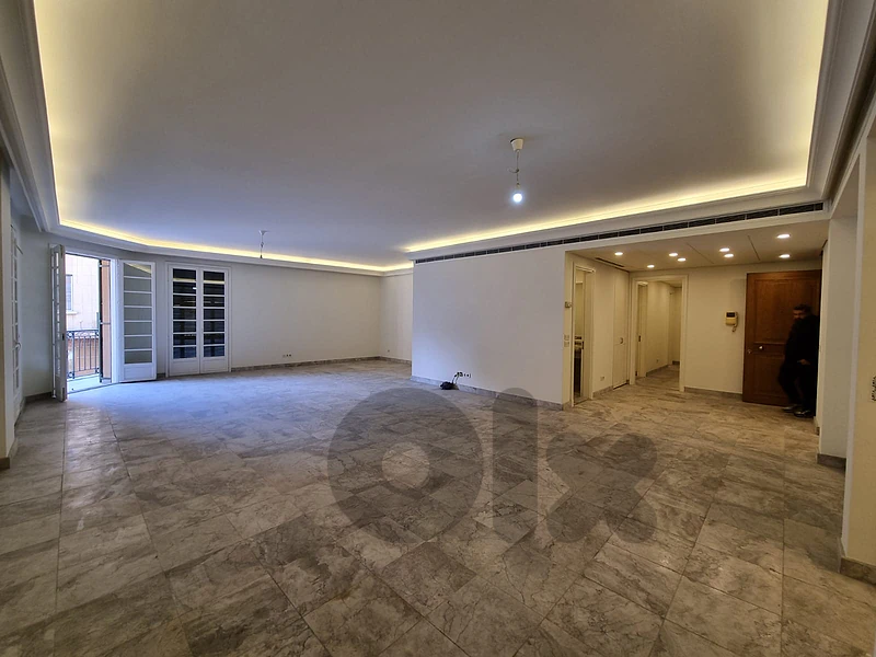 HIGH-END APT IN DOWNTOWN PRIME (300SQ) 3 MASTER BEDROOMS , (ACR-340)