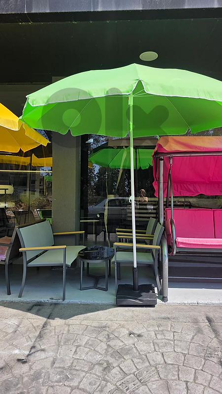 شمسية  كل الالوان مع قاعدة . Umbrella all colors