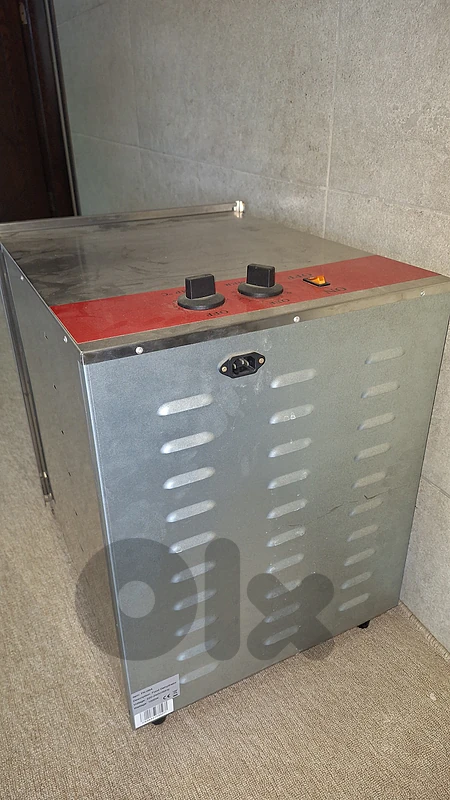 Fruit dehydrator