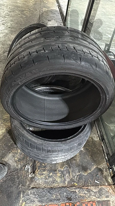 Bridgestone 235/35R19 and 305/30R19 Bridgestone 235/35R19 and 305/30R19