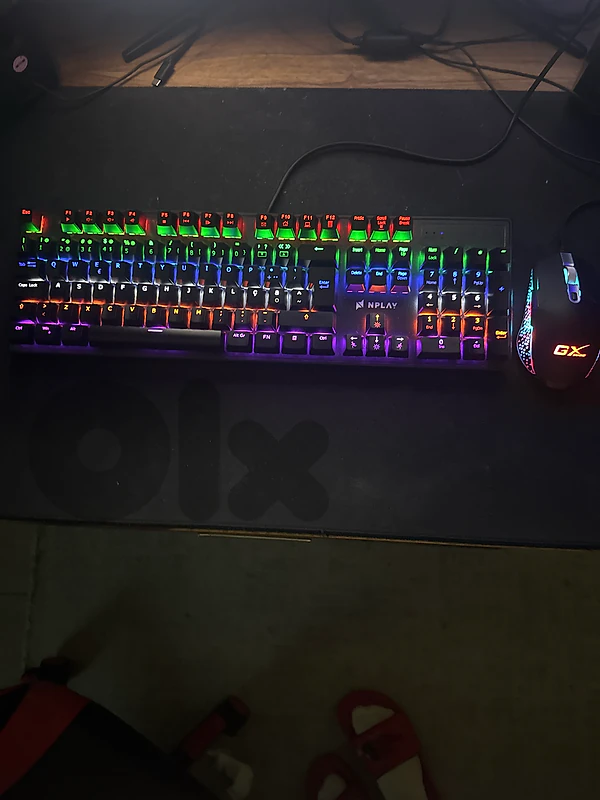 Gaming keyboard + mouse