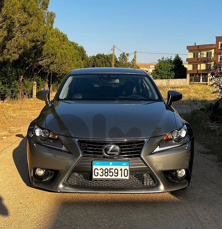 Lexus IS350 2014 | BUMC Source | 90,000 KM | Excellent Condition Lexus IS350 2014 | BUMC Source | 90,000 KM | Excellent Condition