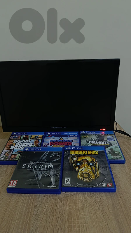 60hz tv with 5 ps4 cd