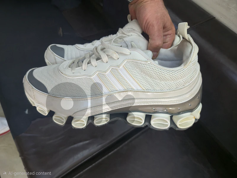 Adidas Microbounce T1