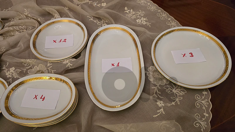 150 Piece Hungarian Porcelain Set 150 Piece Hungarian Porcelain Set