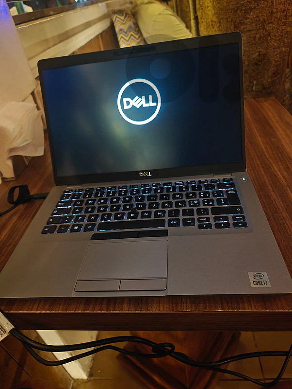 dell latitude core i7-10610 touch screen 256/16