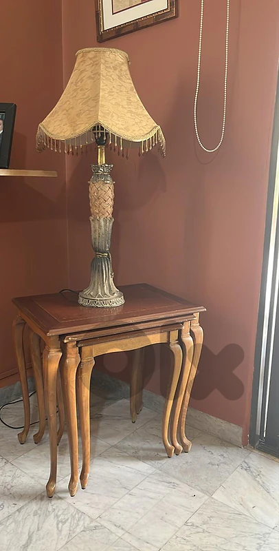 Corner table.