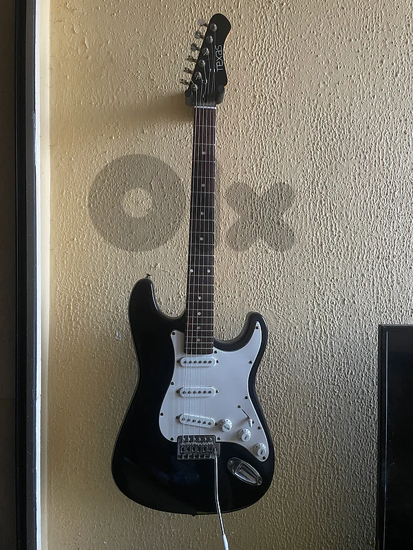 Electric guitar