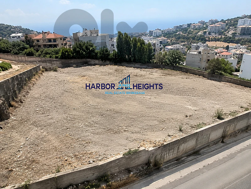Land for Rent in Dbayeh - أرض للإيجار في ضبية
