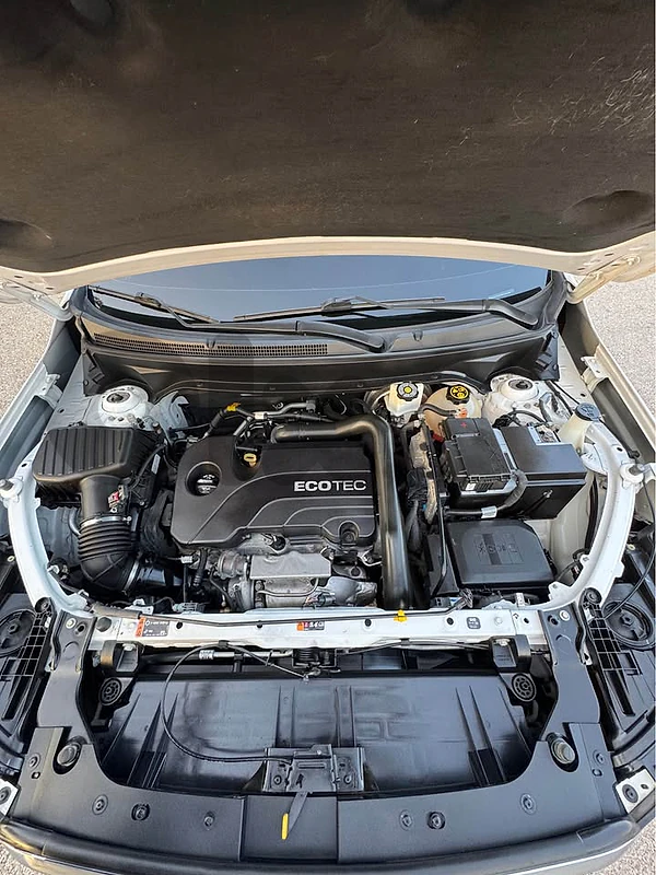 Terrain sle 90,000 miles minor damage only call: 78896606