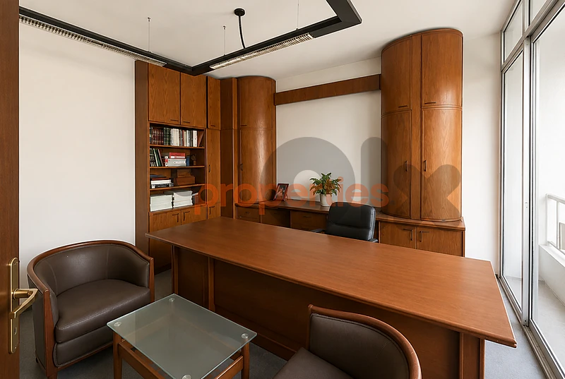 Office For Sale In Achrafieh | Rmeil مكتب للبيع في الأشرفية |  CPBRC14