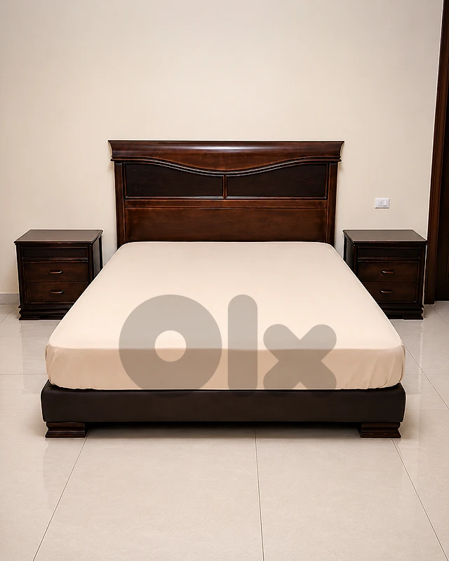 Bed and 2 side bed tables
