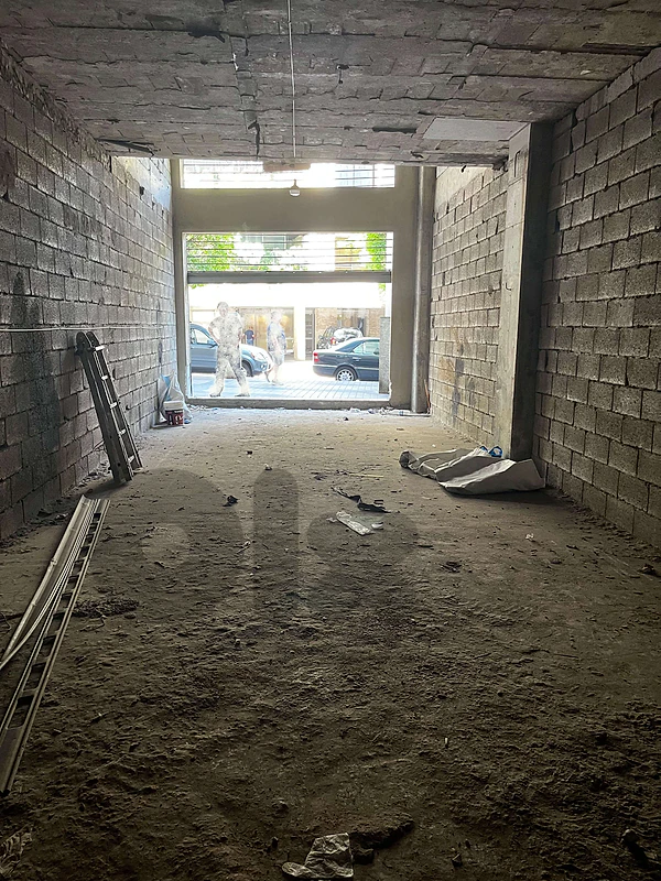 Shop in core &shell in Ashrafieh for rent/محل عالعضم للايجار في أشرفية