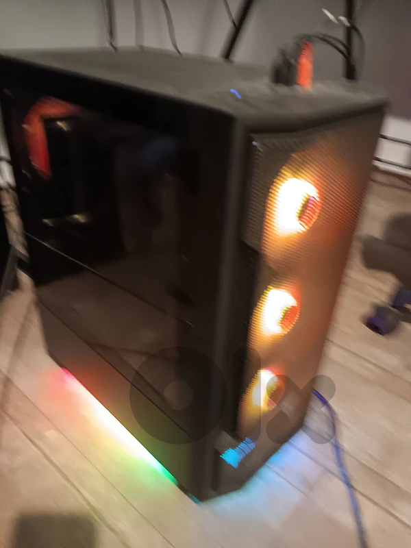 computer with monitor+keyboard mouse headset ps5 controller