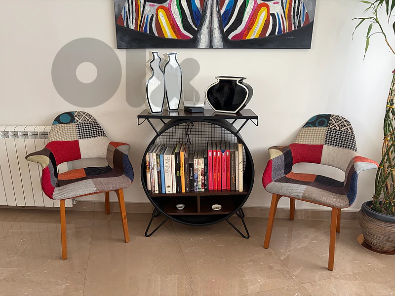 2 Armchairs + Round Mini Bar
