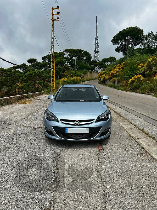 Opel Astra sedan 2019 - Company Source Opel Astra sedan 2019 - Company Source
