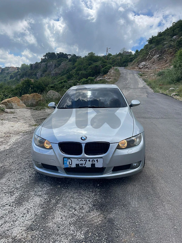 BMW 3-Series e92 320i 2008