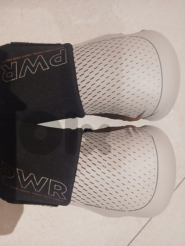 Mint Condition Decathlon Outshock 12oz Boxing Gloves (Barely Used)
