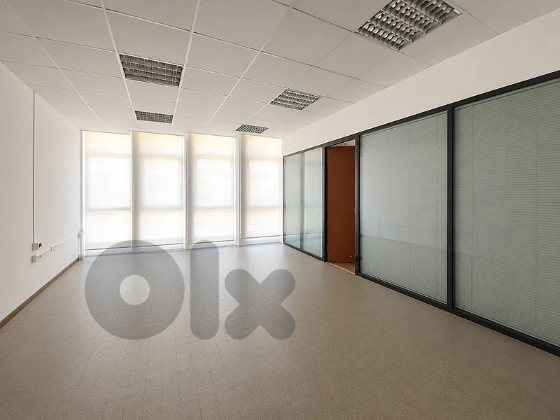 Office for Rent in Mar Eliasمكتب للإيجار في مار الياس