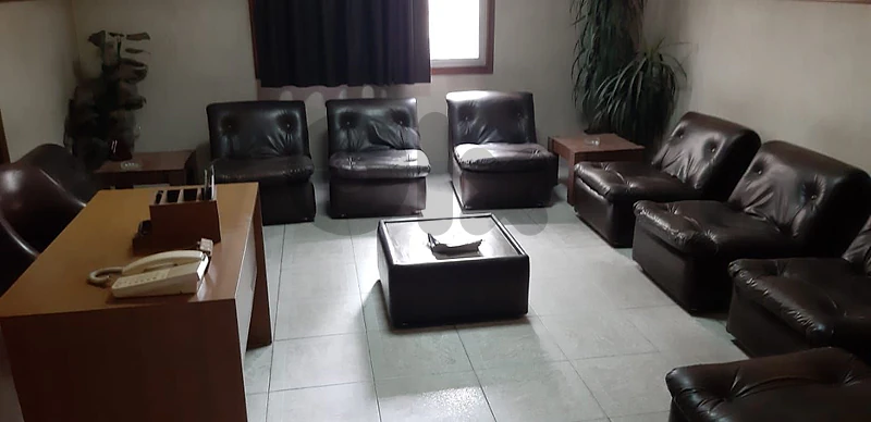 Complete Office Reception Furniture Set – Excellent Condition