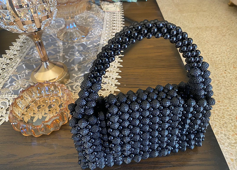 شنطة يد من الخرز