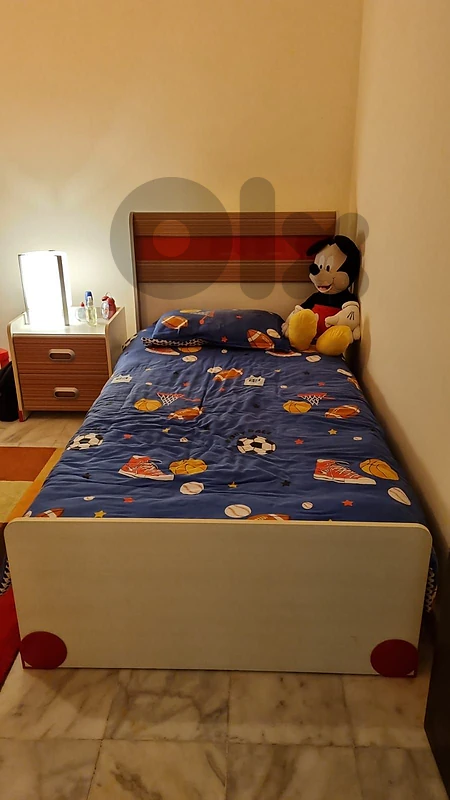 Full bedroom