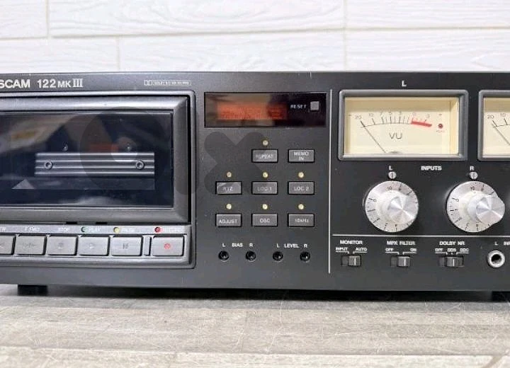 Cassette deck,Equalizer,Spectrum Led, 3 db VU meter,Echo/Reverb amp