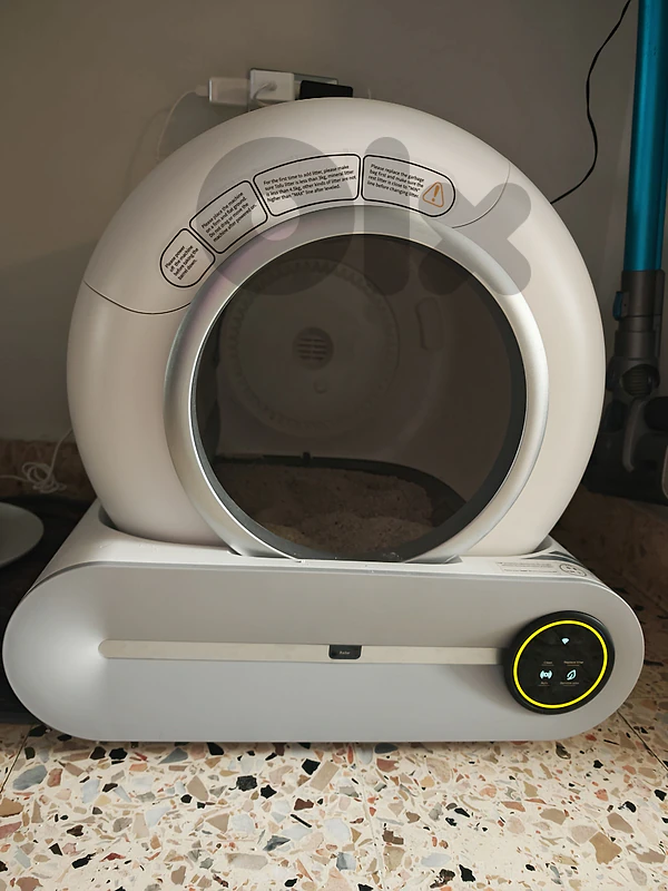 Automatic litter box 225 usd