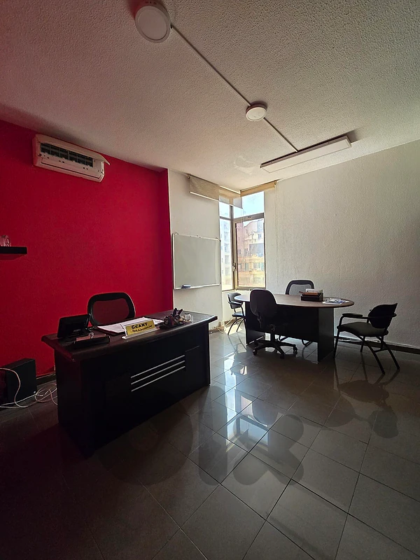 Office for sale or rent in Ain el remmaneh مكتب للبيع في عين الرمانة