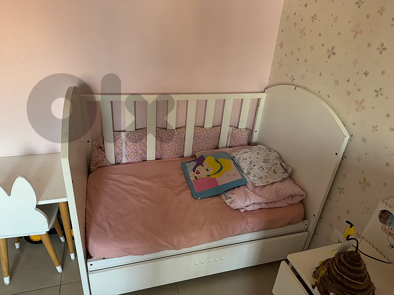 babies bed