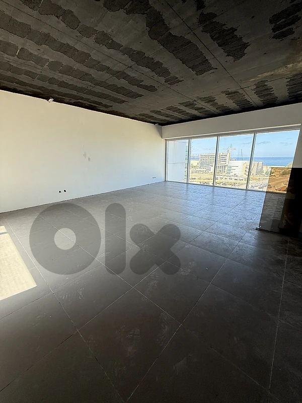 Showrroom for rent in Dbayehصالة عرض 125 متر مربع للإيجار في ضبية