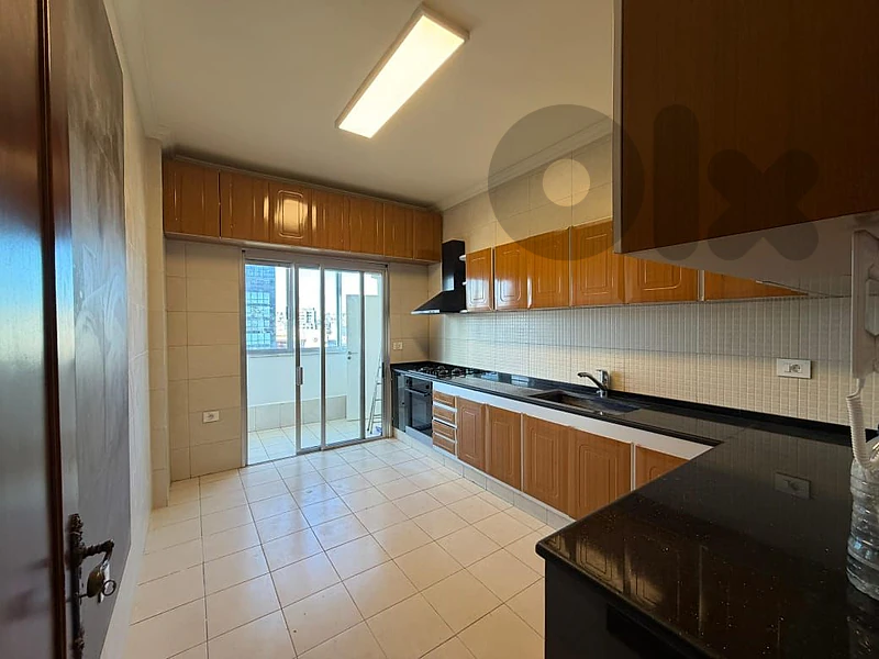 Apartment doe sale in Sin El Fil (Saloumi)
