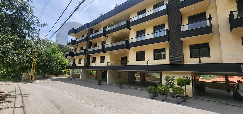 168m appartment for sale with private garden