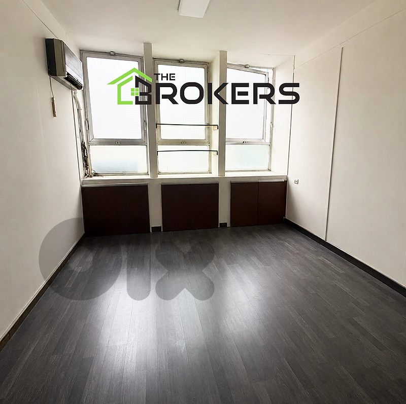 Office for sale in Nowayri مكتب للبيع في النويري