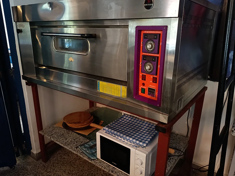 gas oven with electrical control
