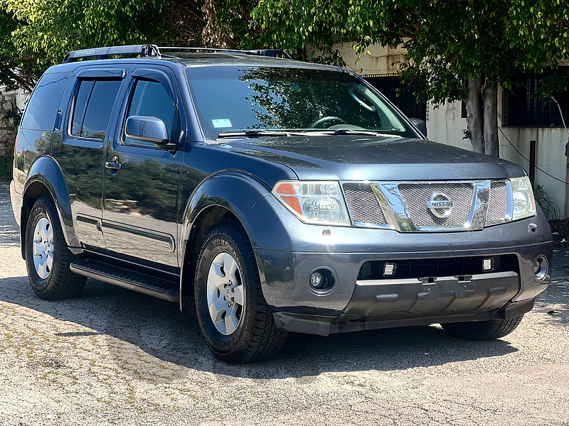 Nissan Pathfinder 2006 SE