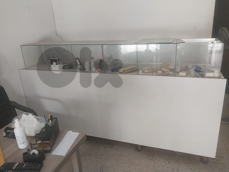 Comptoir for sale