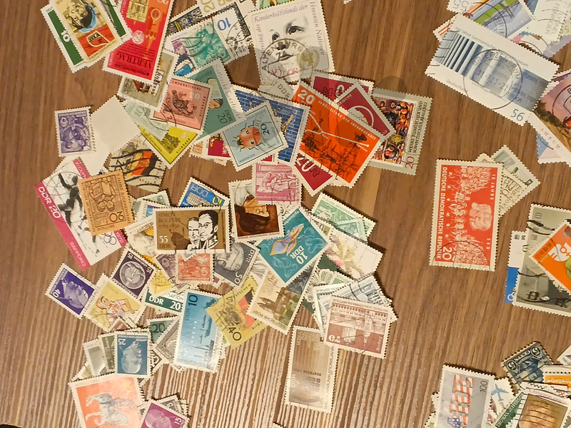 450 stamps without repetition 450 طابع بريدي بدون تكرار
